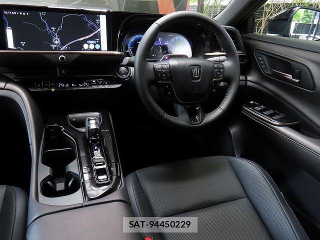 Toyota Crown Sports 2026-02 7216740-17