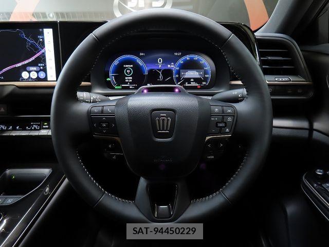 Toyota Crown Sports 2026-02 7216740-18