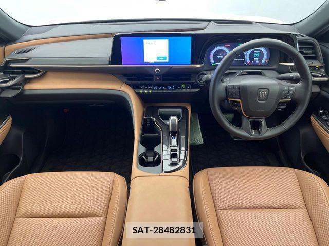 Toyota Crown Sports 2024-10 7216738-1