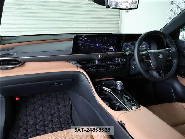 Toyota Crown Sports 2025-03 7216737-2
