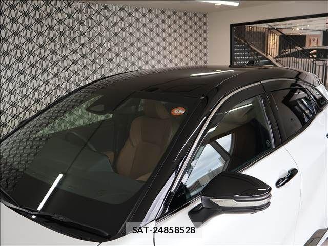 Toyota Crown Sports 2025-03 7216737-7