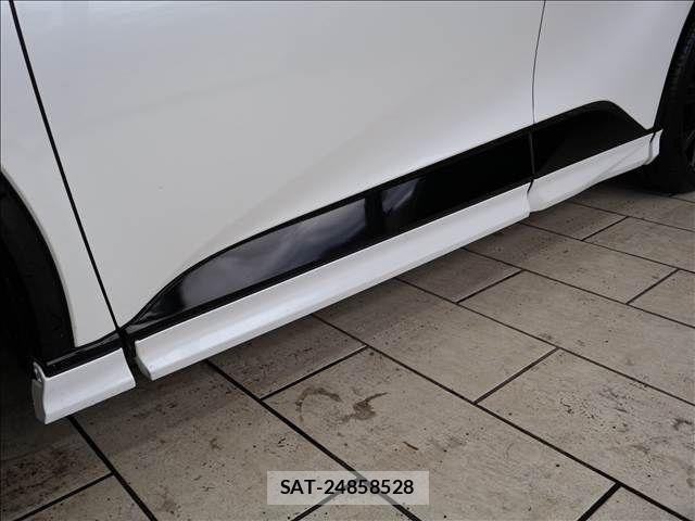 Toyota Crown Sports 2025-03 7216737-8