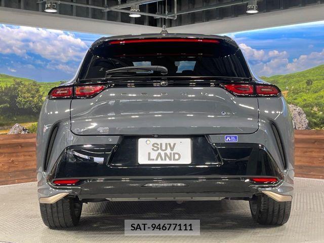 Toyota Crown Sports 2023-12 7216729-15