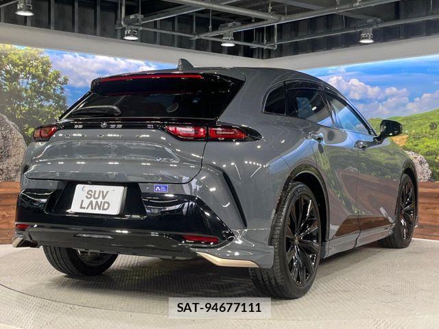 Toyota Crown Sports 2023-12 7216729-17