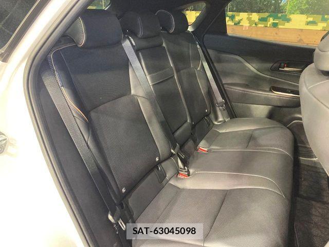Toyota Crown Sports 2024-03 7216733-9