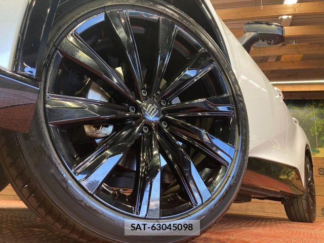 Toyota Crown Sports 2024-03 7216733-12