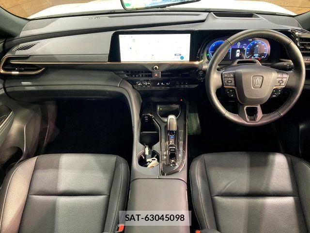 Toyota Crown Sports 2024-03 7216733-1