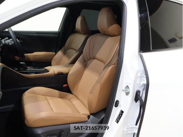 Toyota Crown Sports 2024-06 7216731-4