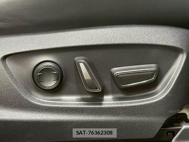 Toyota Crown Sports 2024-06 7216735-13