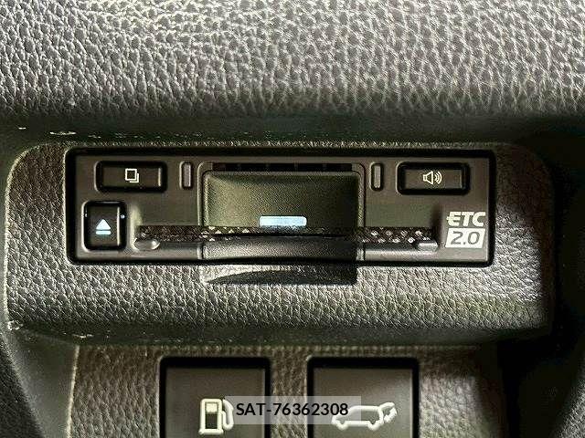 Toyota Crown Sports 2024-06 7216735-14