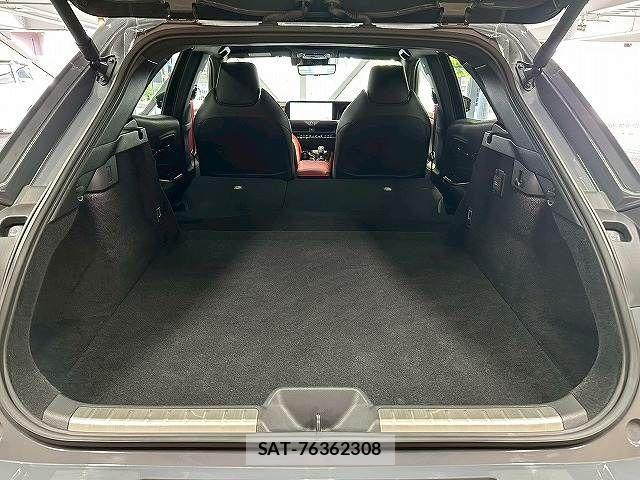 Toyota Crown Sports 2024-06 7216735-19