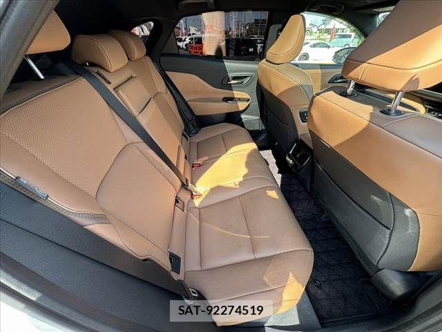 Toyota Crown Sports 2025-05 7250307-16