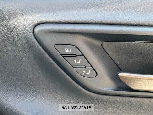 Toyota Crown Sports 2025-05 7250307-23