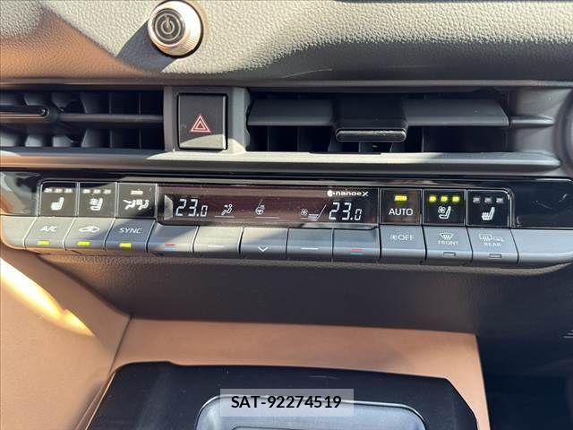 Toyota Crown Sports 2025-05 7250307-24