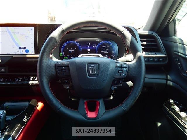 Toyota Crown Sports 2025-03 7250310-10