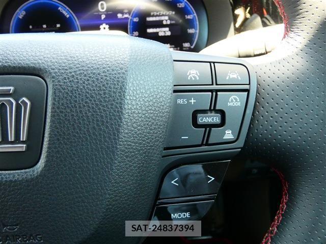 Toyota Crown Sports 2025-03 7250310-13