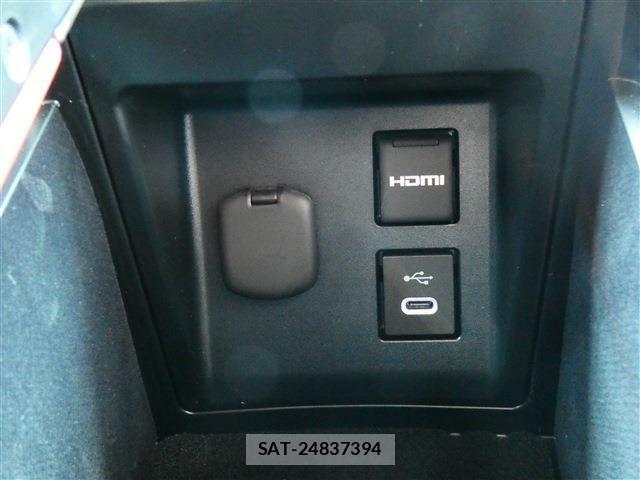 Toyota Crown Sports 2025-03 7250310-16