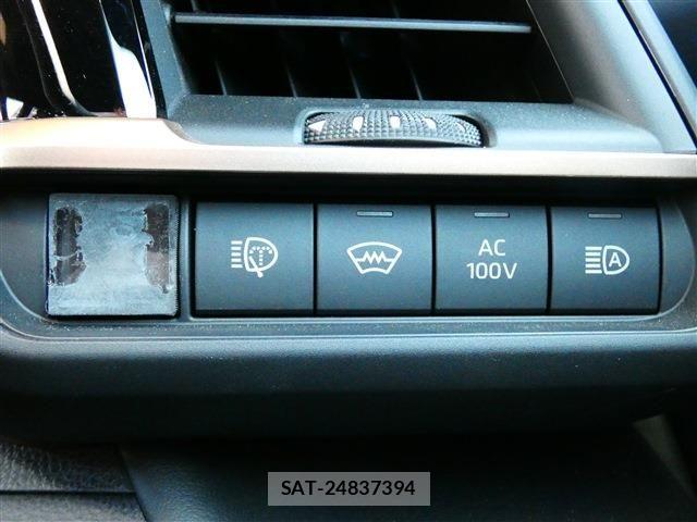 Toyota Crown Sports 2025-03 7250310-19