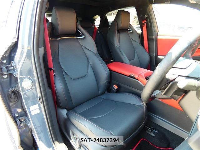 Toyota Crown Sports 2025-03 7250310-25