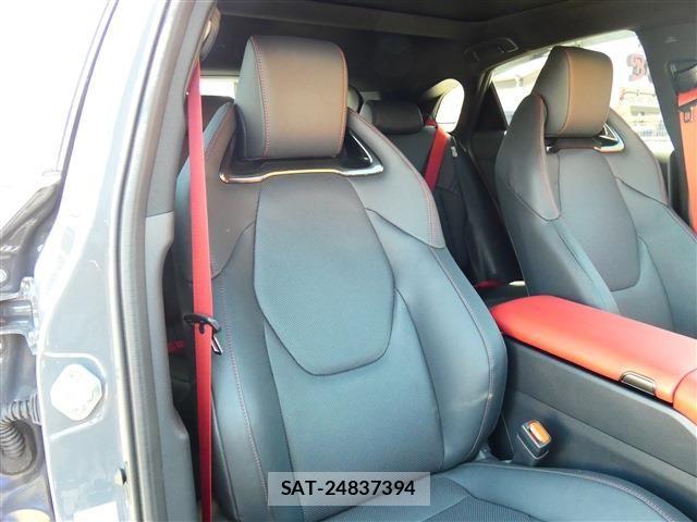 Toyota Crown Sports 2025-03 7250310-26