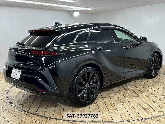Toyota Crown Sports 2023-11 7250309-16