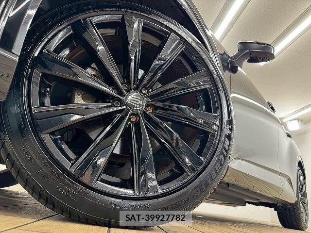 Toyota Crown Sports 2023-11 7250309-19