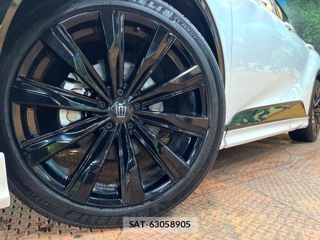 Toyota Crown Sports 2024-03 7250306-12