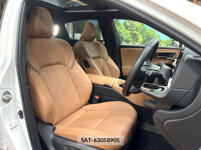 Toyota Crown Sports 2024-03 7250306-8