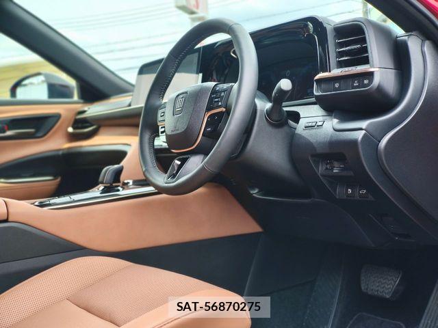Toyota Crown Sports 2024-02 7271756-9