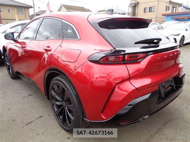Toyota Crown Sports 2025-11 7326430-5