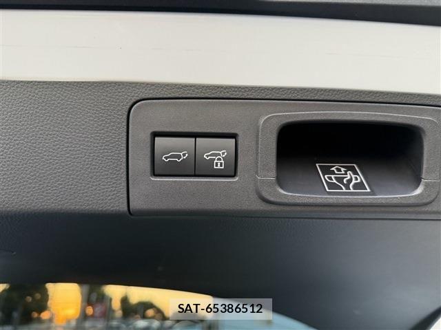 Toyota Crown Sports 2023-12 7326425-12