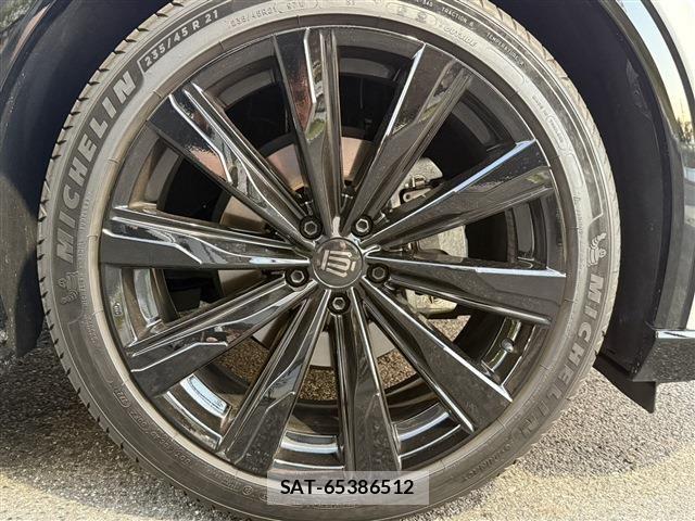 Toyota Crown Sports 2023-12 7326425-6