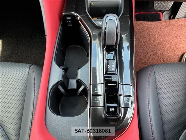 Toyota Crown Sports 2025-03 7326427-14