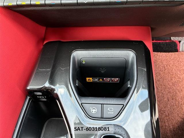 Toyota Crown Sports 2025-03 7326427-18