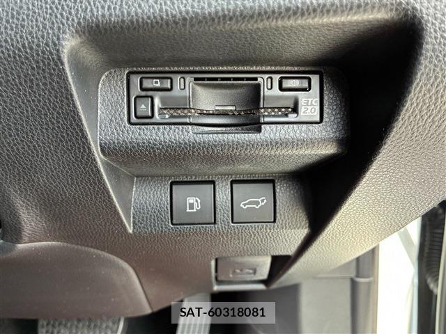 Toyota Crown Sports 2025-03 7326427-19