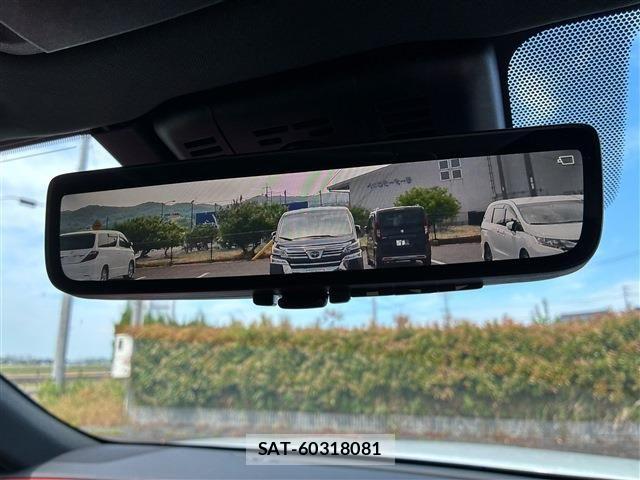 Toyota Crown Sports 2025-03 7326427-22
