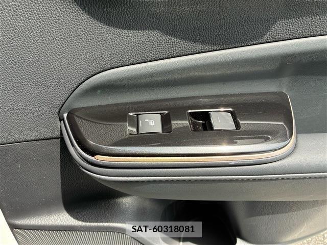 Toyota Crown Sports 2025-03 7326427-23