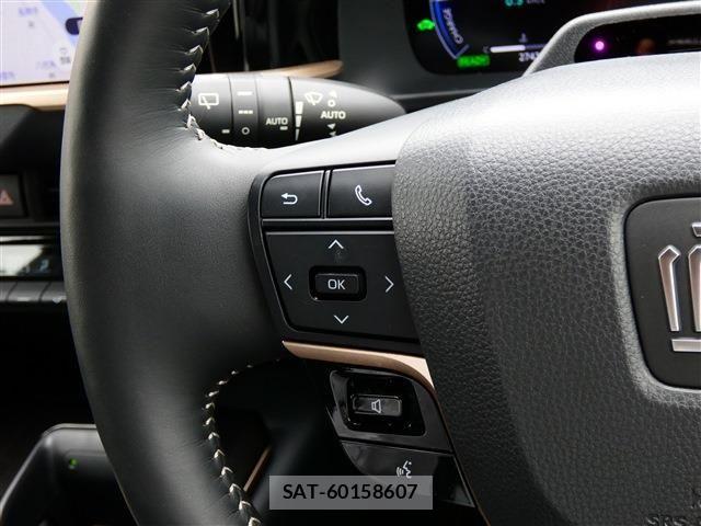 Toyota Crown Sports 2023-10 7326428-13