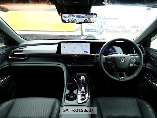 Toyota Crown Sports 2023-10 7326428-1