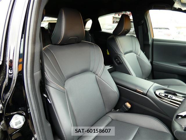 Toyota Crown Sports 2023-10 7326428-24