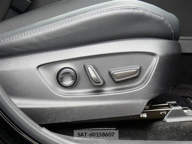 Toyota Crown Sports 2023-10 7326428-26