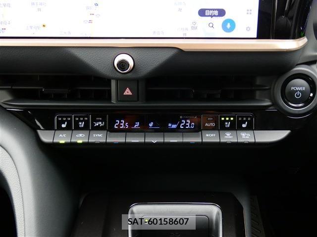Toyota Crown Sports 2023-10 7326428-4