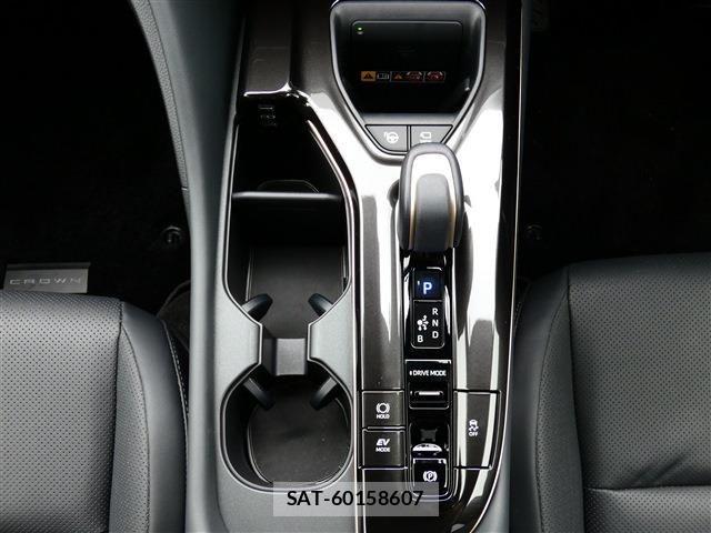 Toyota Crown Sports 2023-10 7326428-7