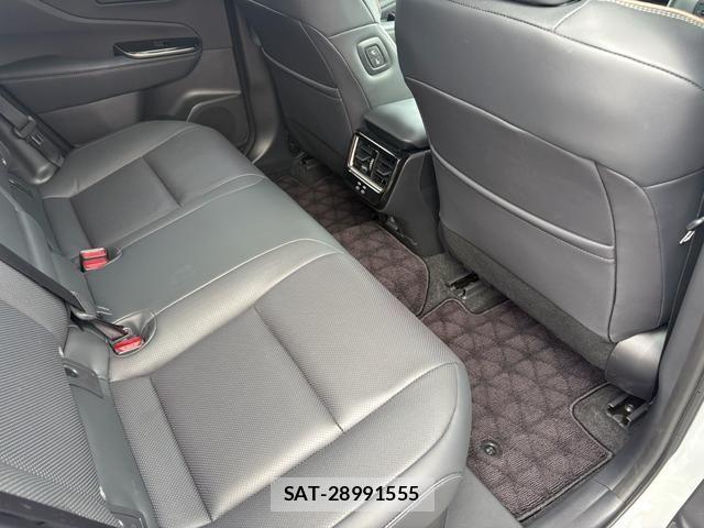 Toyota Crown Sports 2024-10 7326424-11
