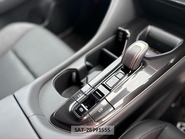 Toyota Crown Sports 2024-10 7326424-25