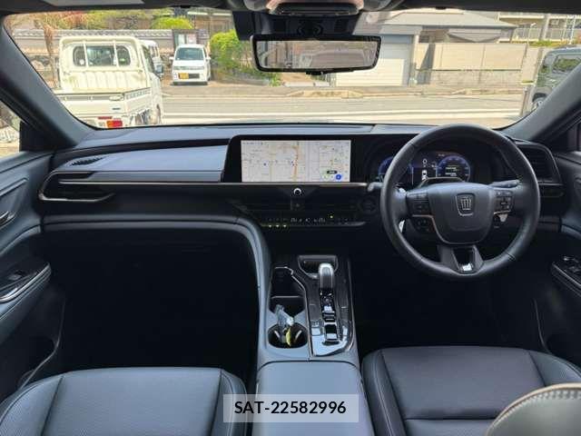 Toyota Crown Sports 2024-02 7326420-13