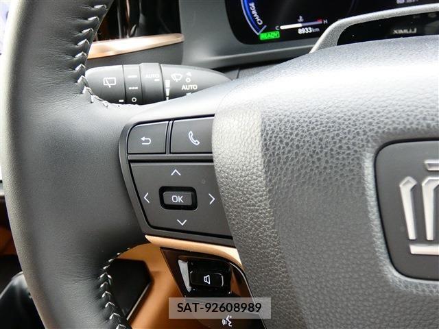 Toyota Crown Sports 2024-11 7326426-14