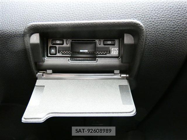 Toyota Crown Sports 2024-11 7326426-18