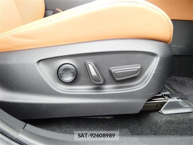 Toyota Crown Sports 2024-11 7326426-28