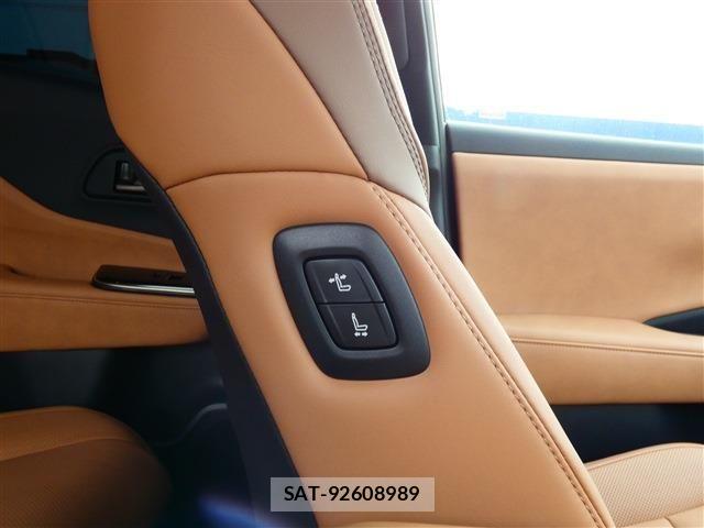 Toyota Crown Sports 2024-11 7326426-29